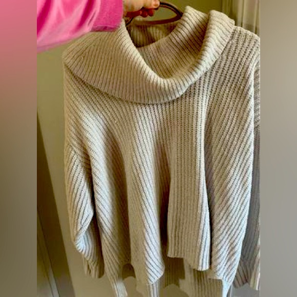 Cowl neck sweater - Picture 1 of 1